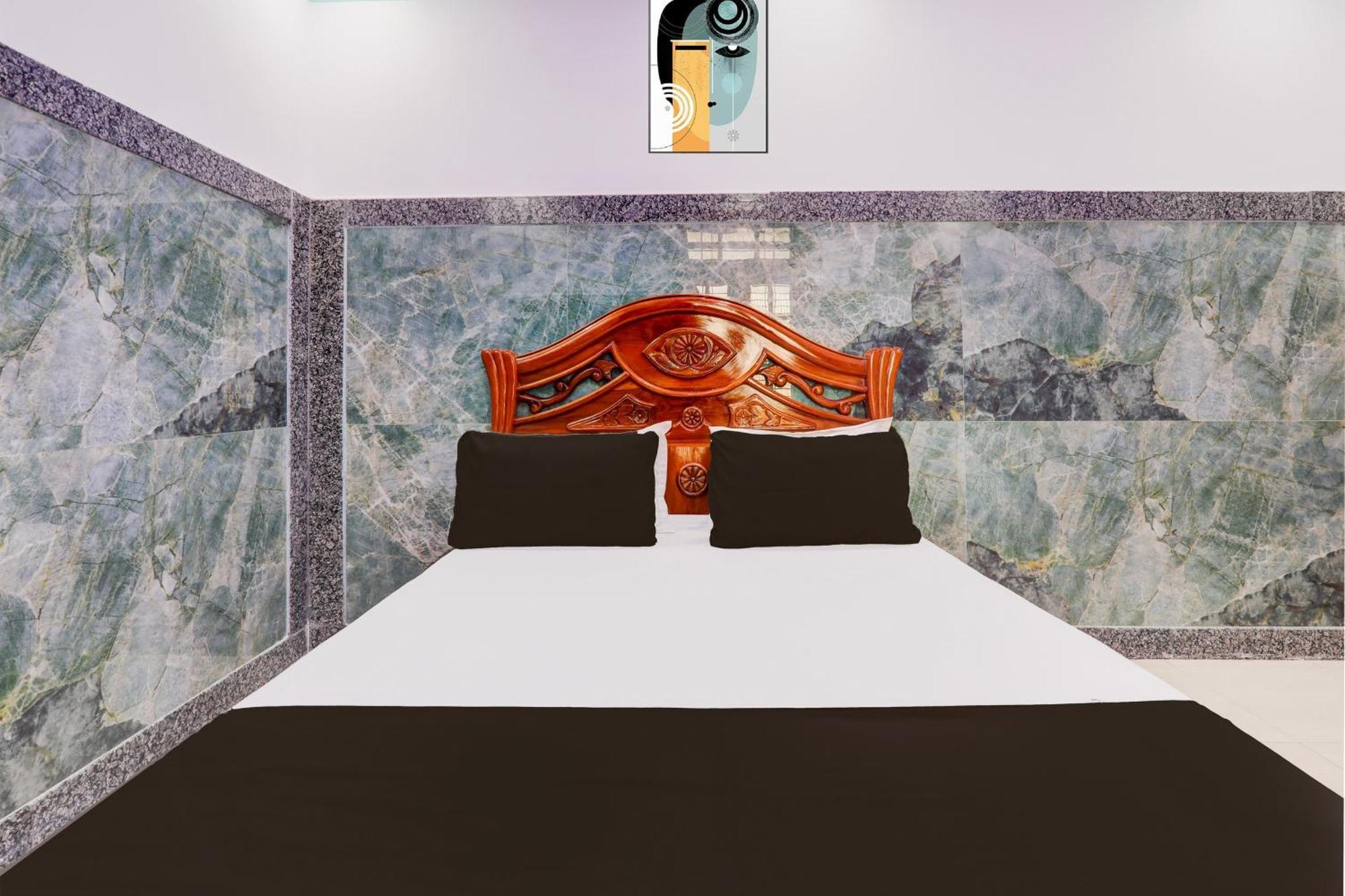 Hotel O Aman Sagar Goshainganj Buitenkant foto